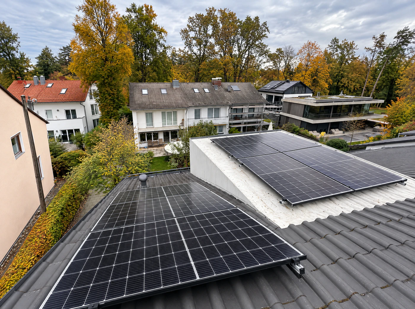 Beispielbild aus realisierten PV-Anlagen von Die Greinerei
