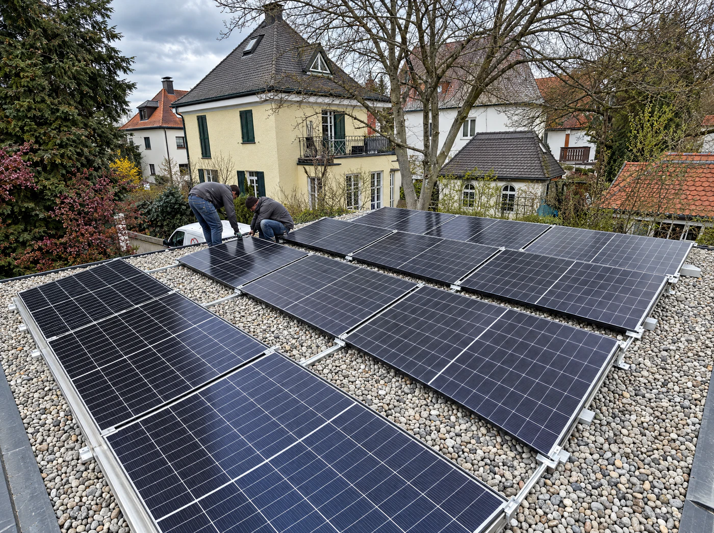 Beispielbild aus realisierten PV-Anlagen von Die Greinerei